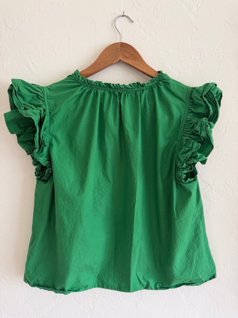 Sugarlips Risette Ruffle Cap Sleeve Split Neck Top Size S - Picture 4 of 7